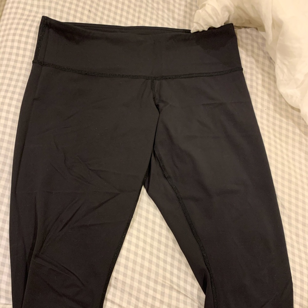 Like new cropped lululemon yoga pants